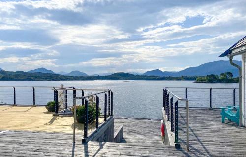 Ulstein Municipality Apartamento | Cozy Apartment In Gurskøy With Sauna