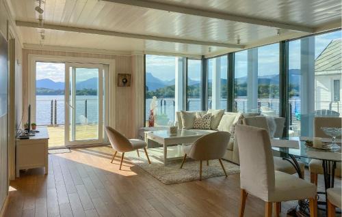Ulstein Municipality Apartamento | Cozy Apartment In Gurskøy With Sauna