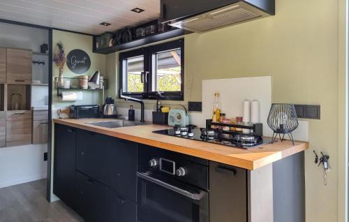Lieren Otro | Cozy Apartment In Lieren With Wifi