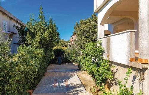 Mandre Apartamento | Cozy Apartment In Mandre With Wifi
