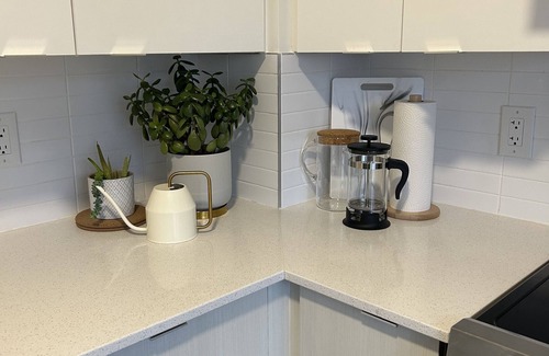 Brookhaven - Amesbury Condominio | Cozy apartment in mid-town Toronto with parking. Pet friendly!