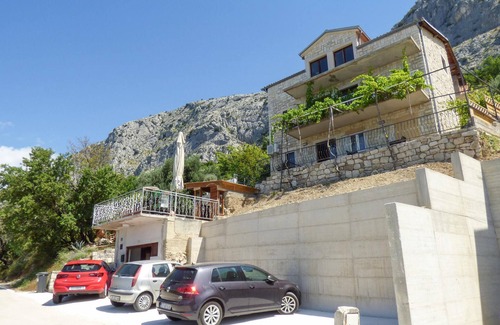 Borak Apartamento | Precioso apartamento en Omis con cocina