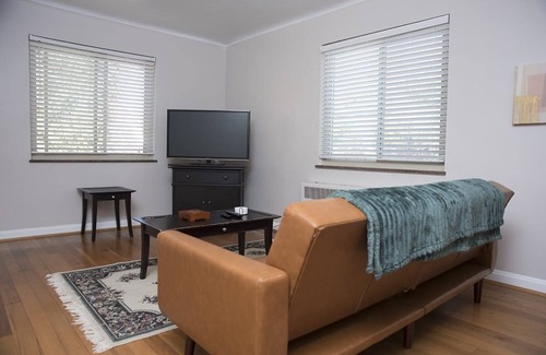 Roselawn Finance Apartamento | Cozy Apartment in Pleasant Ridge