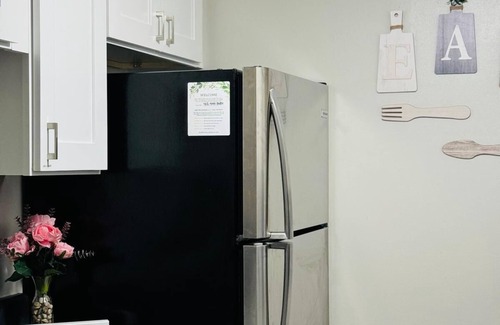 Monroeville Apartamento | Cozy apartment in superb Monroeville with fitness room, WiFi, AC