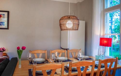 Storfors Apartamento | Cozy Apartment In Storfors With Wifi