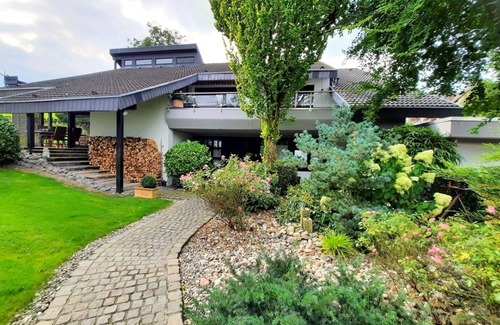 Lohmar Apartamento | Cozy apartment in the Bergisches Land near Cologne. Pet friendly!