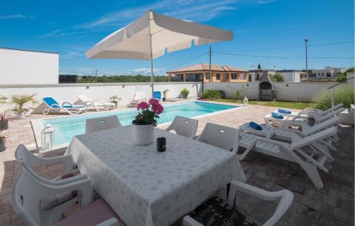 Murine Apartamento | Cozy Apartment In Umag With Wifi