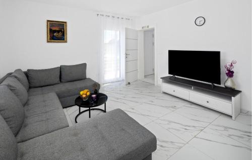 Murine Apartamento | Cozy Apartment In Umag With Wifi
