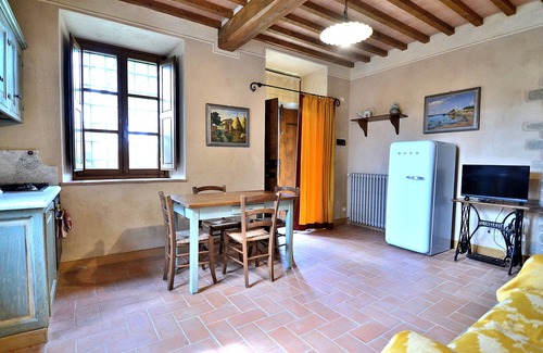 Vicchio Apartamento | Cozy Apartment In VILLA- with Swimming pool &Garden!