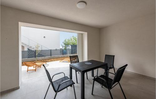 Vir Apartamento | Cozy Apartment In Vir With Wifi