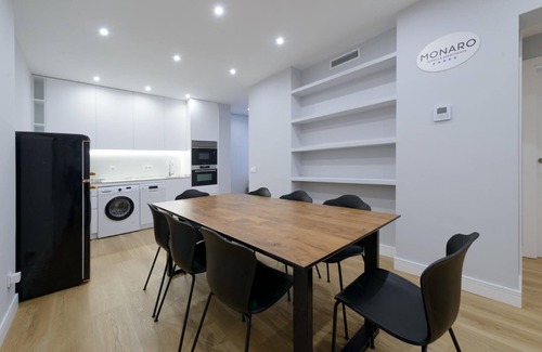 Palos de la Frontera Apartamento | Cozy Apartment Near Atocha Station and Reina Sofía Museum