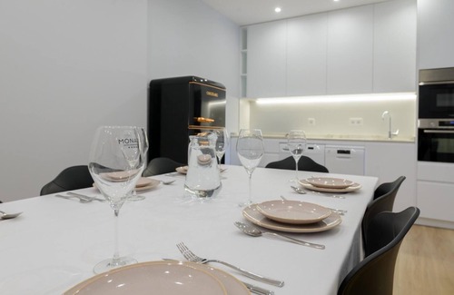 Palos de la Frontera Apartamento | Cozy Apartment Near Atocha Station and Reina Sofía Museum