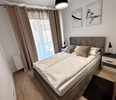Fabryczna Apartamento | Cozy apartment near Magnolia - Private Parking