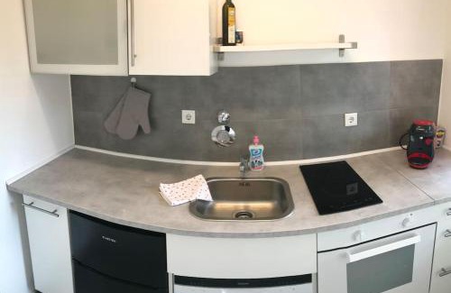 Ricklingen Apartamento | Cozy Apartment near Maschsee, balcony, gardenview
