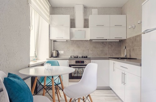 Sovetsky District Apartamento | Cozy apartment on Vera Khoruzhey street