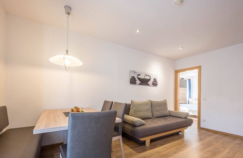 Mareta Apartamento | Cozy Apartment Orchidee with Mountain View, Wi-Fi, Sauna, Terrace & Balcony; Parking Available