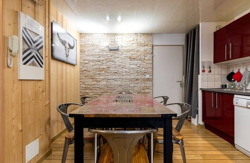 Cauterets Apartamento | ACOGEDOR APARTAMENTO RENOVADO CENTRO DE LA CIUDAD AVENIDA LECLERC WIFI Y APARCAMIENTO CUBIERTO PRIVADO