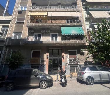 Makrigianni Apartamento | Cozy Apartment steps away from Acropolis and the Metro Station by Lumen Living