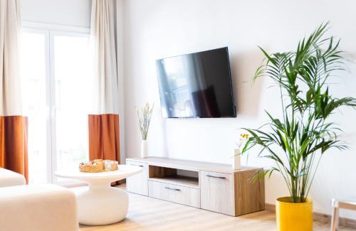Makrigianni Apartamento | Cozy Apartment steps away from Acropolis and the Metro Station by Lumen Living