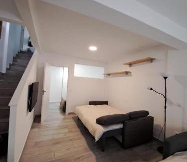 El Pilar Apartamento | Cozy Apartment up to 6 persons 3 min to Metro
