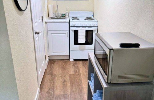 West Colorado Springs Apartamento | Cozy apartment/studio with AC in Colorado Springs