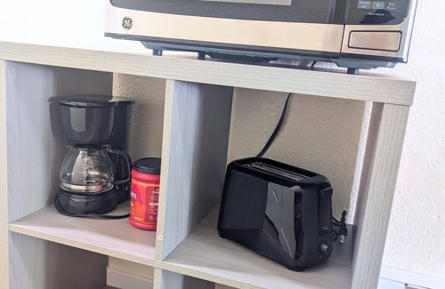 West Colorado Springs Apartamento | Cozy apartment/studio with AC in Colorado Springs