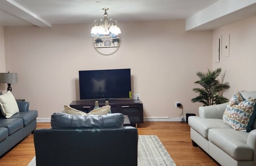 Port Richmond Casa | Cozy Apartment