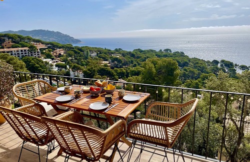 Calella de Palafrugell Apartamento | Acogedor apartamento con una vista impresionante en Calella de Palafrugell