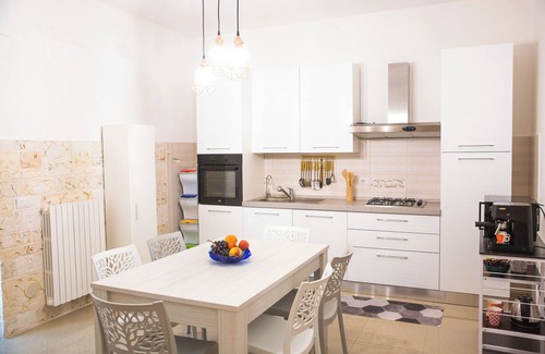Conversano Apartamento | Cozy Apartment with 3 Bedrooms, Air Conditioning in Every Room