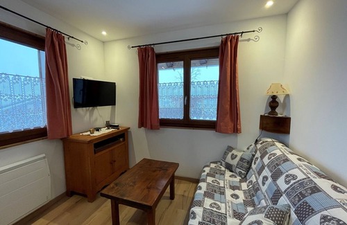 Cohennoz Apartamento | Acogedor apto 4 pers, centro Cernix, cerca pistas, wifi, parking, mascota permitida