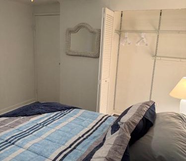 Golden Glades - The Woods Apartamento | Cozy Apt min to Mayo Beaches Free Wi-Fi Coffee Tea