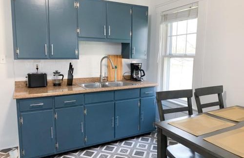 Kamm's Corners Apartamento | Cozy Apt Near Airport & Parking