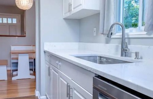 Claremont Casa | Cozy Arlington House: Family Friendly:15-min DC