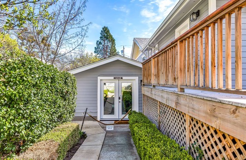 Ashland Apartamento | Ashland Retreat: Cozy Chic Studio Haven