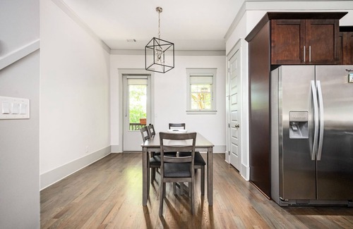 Hapeville Casa | Cozy Atlanta Airport Townhome with EV Charger!