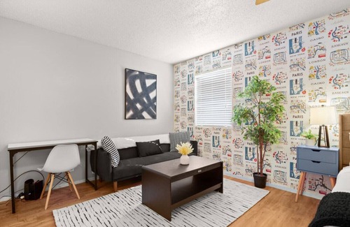 Brentwood Apartamento | Cozy ATX Studio!|Easy for ACL, F1, Etc!