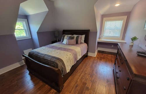 South Kortright Cama Y Desayuno | Cozy B&B with WiFi and AC in charming South Kortright