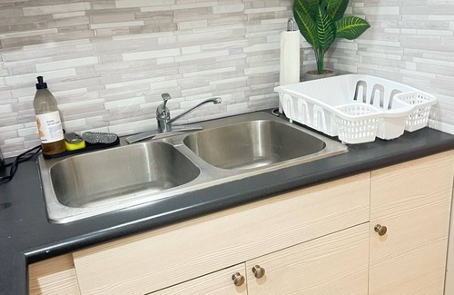 Rexdale Apartamento | Cozy Bachelor apartment| 2mins to major retail store
