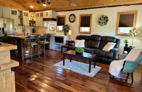 Georgia Coast Casa | Cozy Barn Stay: A Perfect Retreat for Animal Lovers in Danville, Georgia