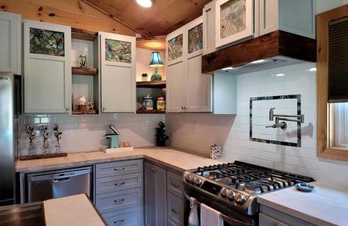 Georgia Coast Casa | Cozy Barn Stay: A Perfect Retreat for Animal Lovers in Danville, Georgia