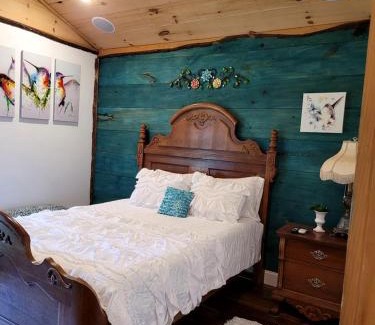 Georgia Coast Casa | Cozy Barn Stay: A Perfect Retreat for Animal Lovers in Danville, Georgia