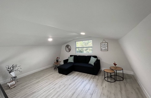 Orange City Casa | Cozy Barndominium 1Bdm/1Bth+loft