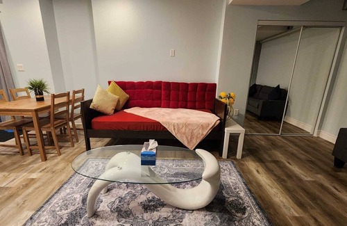 Churchill Meadows Casa | Cozy Basement Apartment in Churchill Meadows