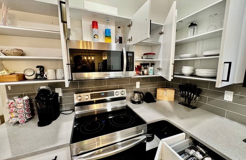 Hinton Apartamento | Cozy Basement Apartment Near Jasper – Private, Modern, and Perfect for Couples