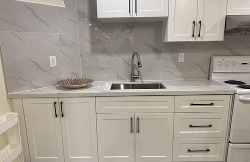 Markham Casa | cozy basement apartment