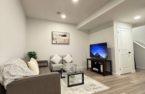 Airdrie Casa | Cozy Basement in Airdrie