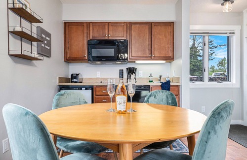 Acme Condominio | 🏖️ Cozy Bayview 1BDR Walk-out Condo @ The Shores ➠ 5660