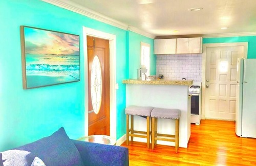 Rokers Point Apartamento | Cozy Beachfront Cottage