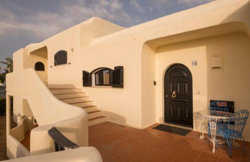 Vale de Covo Apartamento | Cozy Beach Apartment W/Sea View, Free Parking & AC