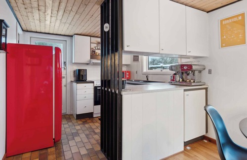 Snogebaek Casa | Cozy beach bungalow close to Balka Beach